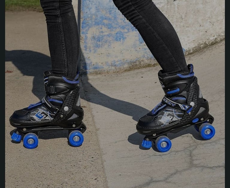 Geezy size adjustable quad skates roller boots size 30 to 33 NEW