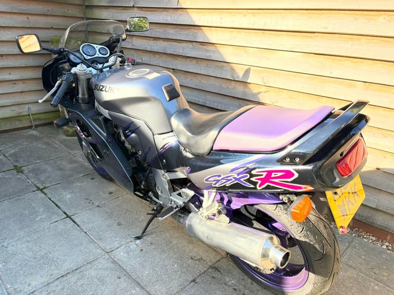 1993 / K Suzuki GSXR110 WP £3500 Black/Grey 16890 miles.