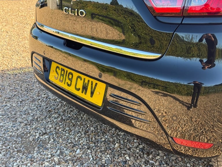2019 Renault Clio 0.9 TCe Iconic Hatchback 5dr Petrol Manual Euro 6 (s/s) (75 ps) Hatchback Petro...
