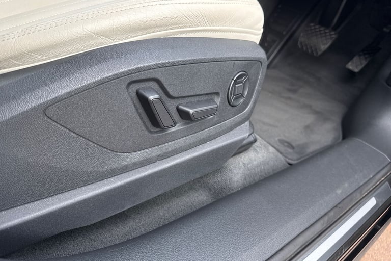 2022 Audi e-tron Sportback Technik 50 quattro 230,00 kW SUV ELECTRIC Automatic