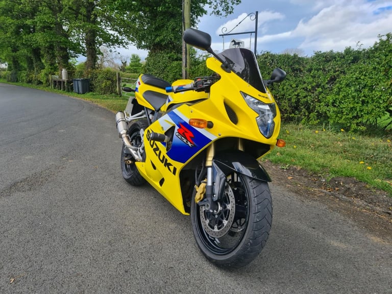 SUZUKI GSXR 600 K7