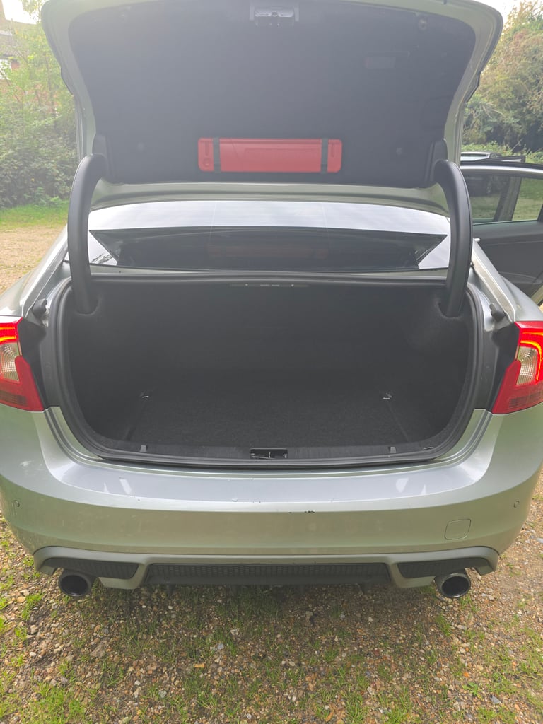 Volvo, S60, Saloon, 2011, Manual, 1560 (cc), 4 doors