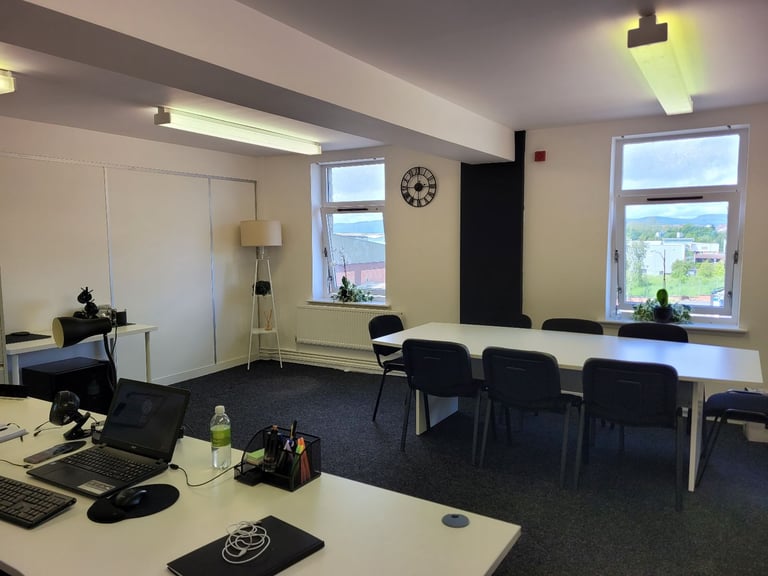 A medium studio space to let, Mirren Court Three, Renfrew Road, Paisley 