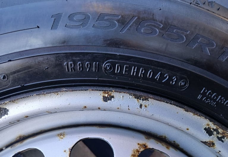 VW caddy wheel, steel,Volkswagen part 2K061027B with 195/65/15 premium tyre 7mm tread