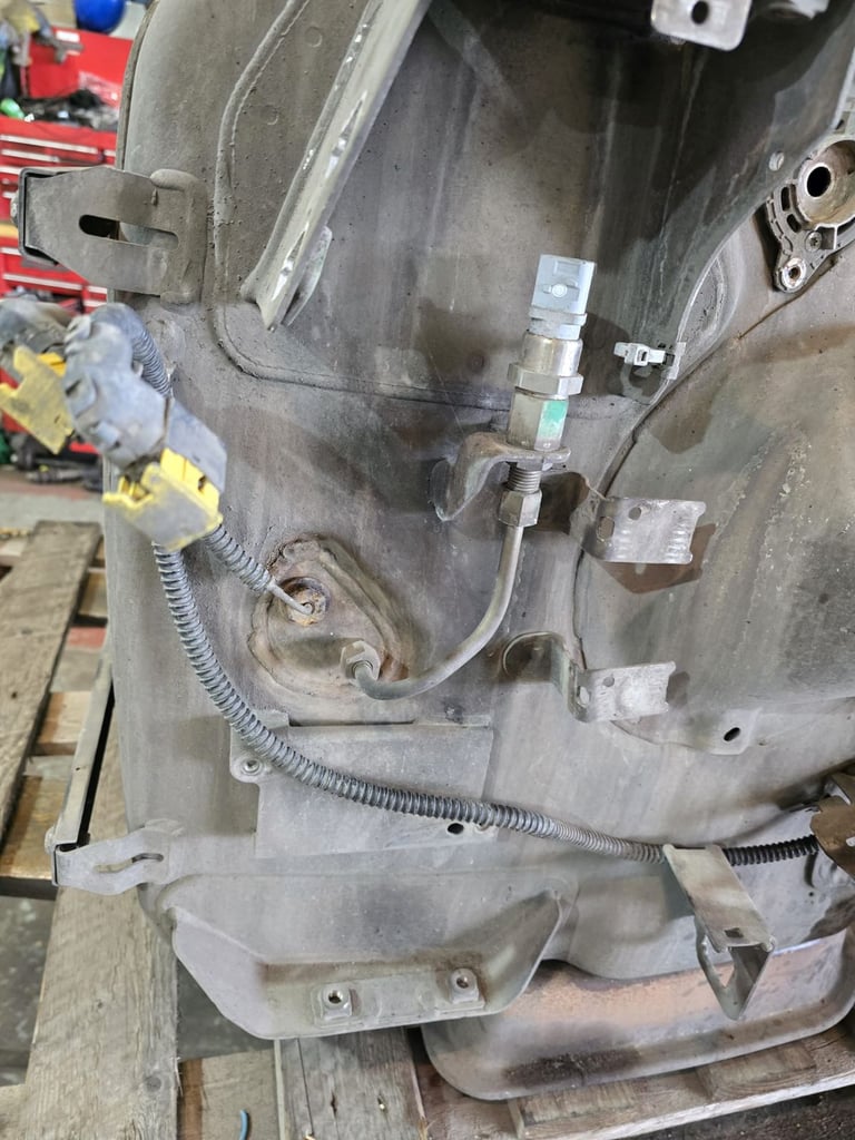 Mercedes Actos 2018 exhaust system