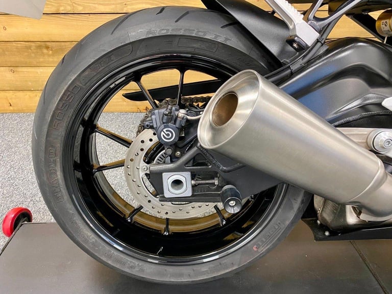 SUPERB 2016 BMW S1000R SPORT, ONLY 7173 MILES AND ONE OWNER, GREAT SPEC!