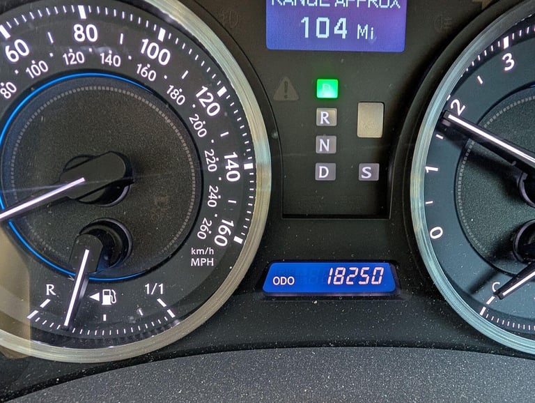 LEXUS IS 2.5 250 V6 Advance 2012