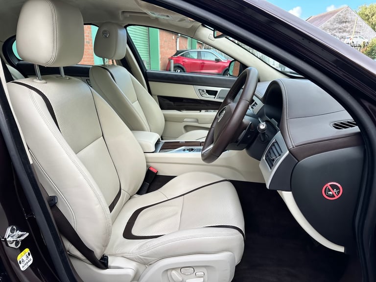 2012 (62) JAGUAR XF 3.0D V6 PORTFOLIO 66,000 MILES 11 SERVICES 2 OWNERS NEW MOT