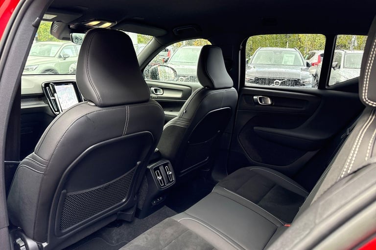 2022 Volvo XC40 2.0 B4 MHEV Plus SUV 5dr Petrol Hybrid DCT Auto AWD Euro 6 (s/s) (197 ps) ESTATE ...