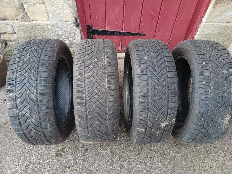 image for LASSA SNOWAYS WINTER TYRES 185/55R 15 82H - SET OF 4