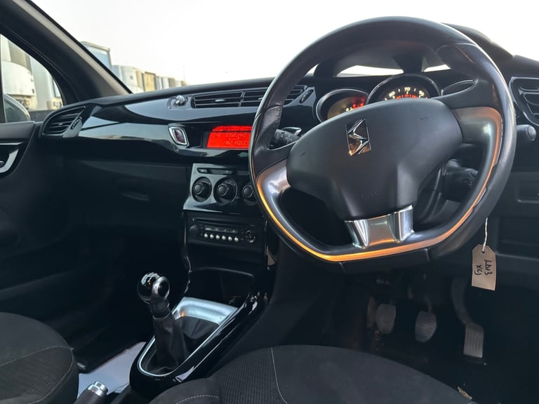 2013 Citroen DS3 1.6 e-HDi Airdream DStyle 3dr HATCHBACK Diesel Manual - Image 10