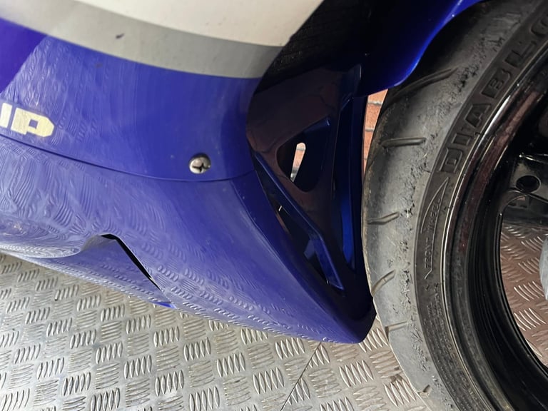 Yamaha YZF R1 5JJ LOVLEY CLEAN EXAMPLE