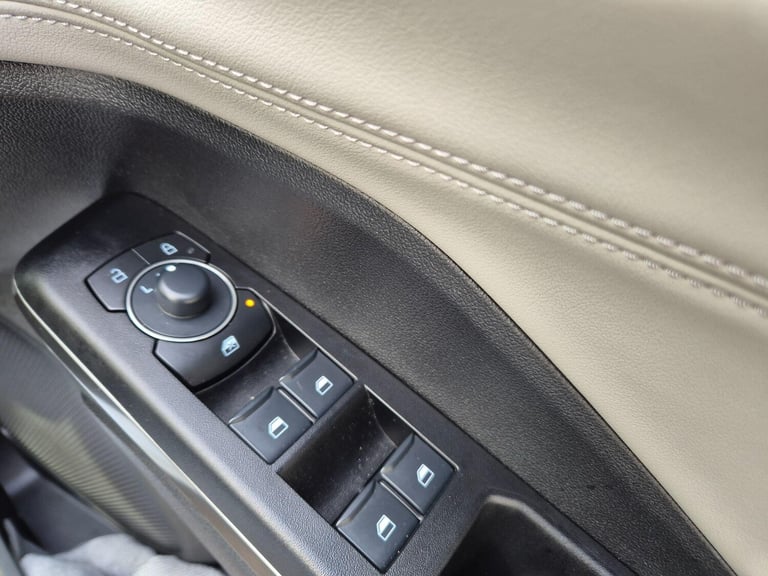 2025 Ford Puma Gen-E Standard Range 43kWh Select Auto 5dr HATCHBACK Electric Automatic