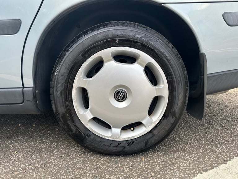 VOLVO V70 2.4 140 Torslanda