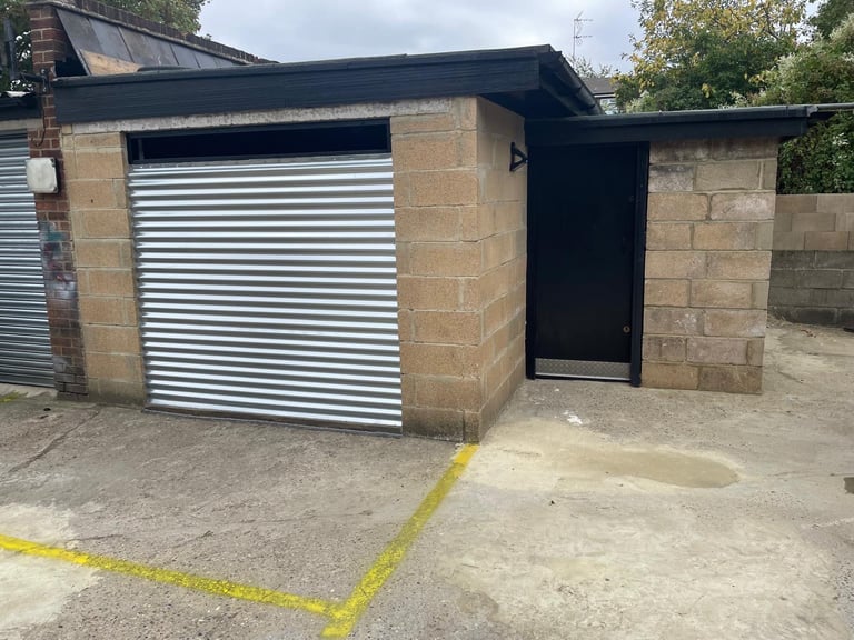 Storage, parking, electric - in secure gated yard in E4 ++