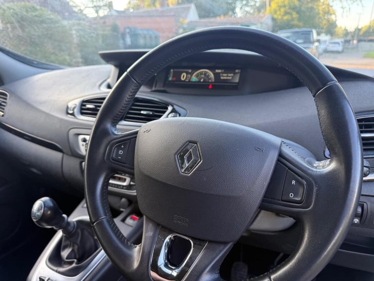 RENAULT SCENIC 1.5 dCi ENERGY Dynamique TomTom Euro 5 (s/s) 5dr 2014