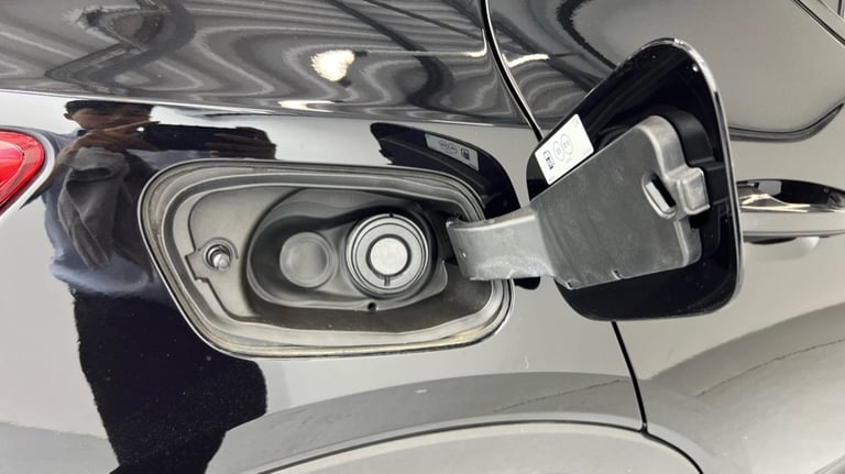 2025 Volvo XC40 Black Edition Plus, B3 Mild hybrid, Petrol (Rear Camera, BLIS) Estate Petrol Auto...