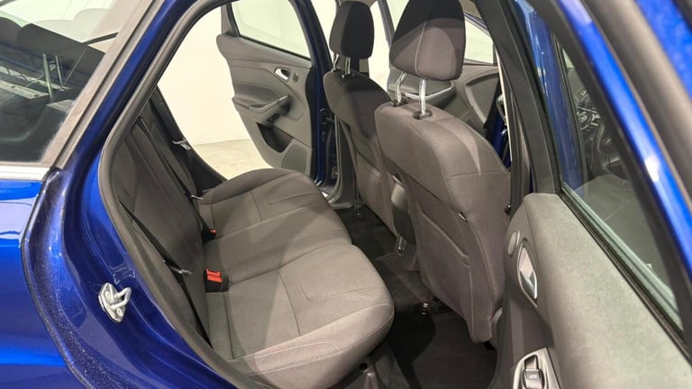 2013 Ford Focus 1.6 Titanium Navigator Powershift Euro 5 5dr ESTATE Petrol Automatic