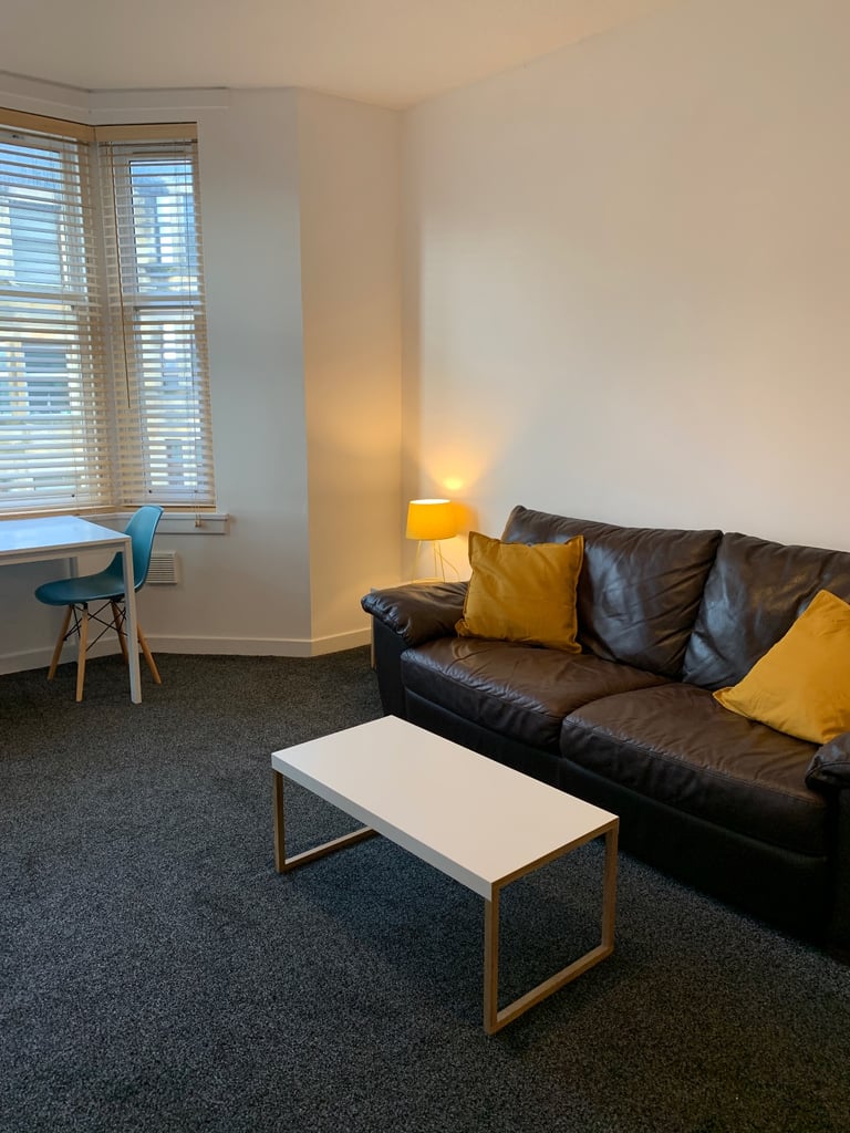 I BEDROOM FLAT DUNN STREET PAISLEY