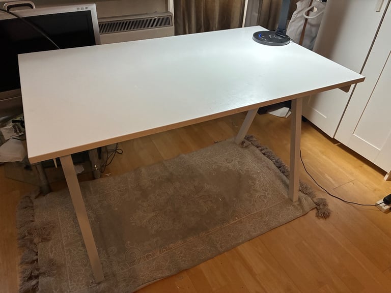 IKEA Desk (White) - 120x70cm