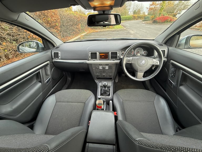 Vauxhall, VECTRA, Hatchback, 2009, Manual, 1796 (cc), 5 doors