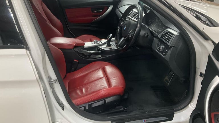 2015 BMW 3 Series 3.0 330d M Sport Touring Auto xDrive Euro 6 (s/s) 5dr ESTATE Diesel Automatic