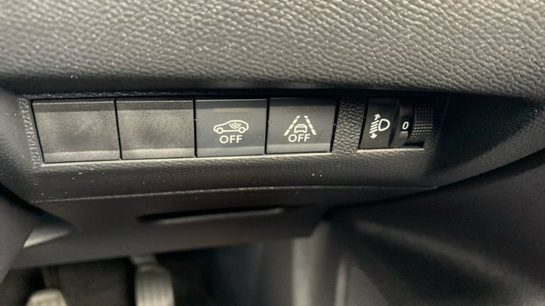 2022 Peugeot 2008 1.5 BlueHDi Allure Premium SUV 5dr Diesel Manual Euro 6 (s/s) (110 ps) SUV Dies...