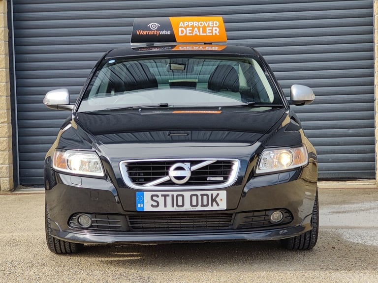 VOLVO S40; 1.6 DIESEL; 115BHP; R DESIGN D2; 4 DR; MANUAL; BLACK; 62 MPG; £35 TAX