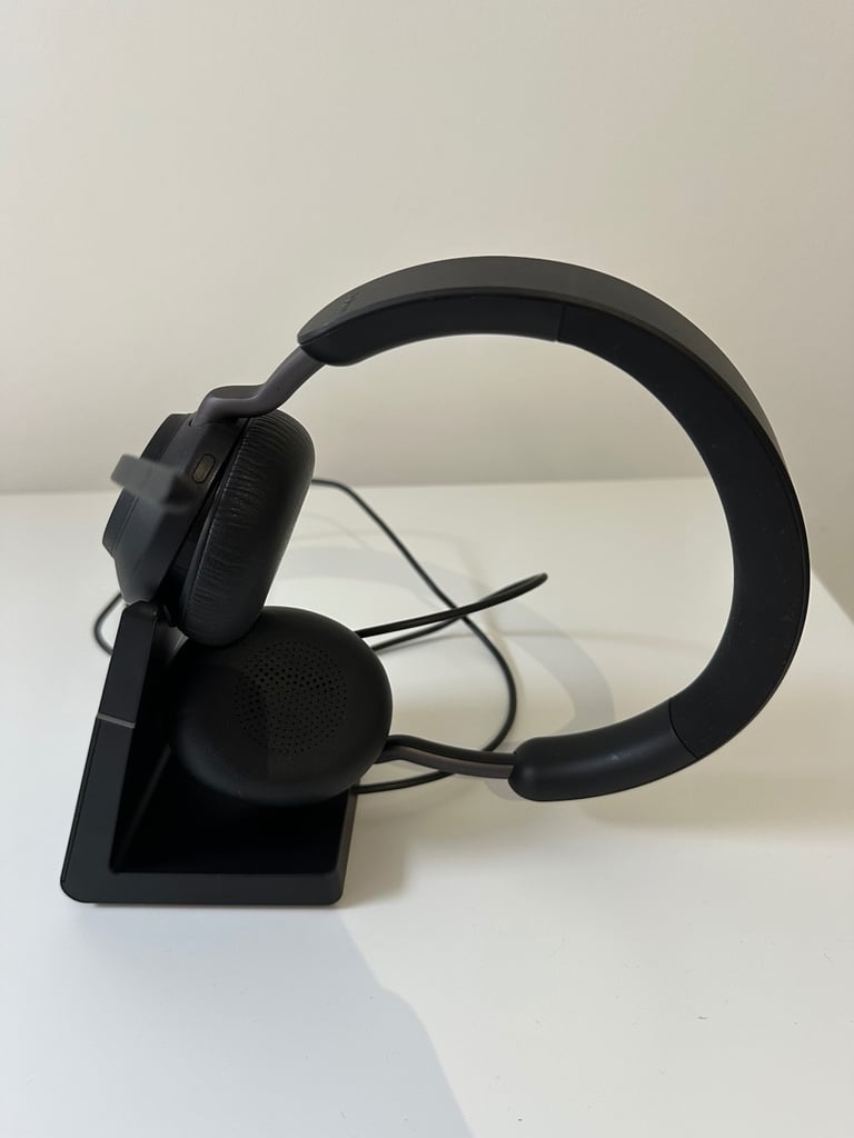Jabra Evolve2 65 wireless Stereo Headset & Deskstand