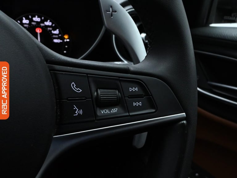 2020 Alfa Romeo Giulia 2.0T Nero Edizione Saloon 4dr Petrol Auto Euro 6 (s/s) (200 ps) Saloon PET...