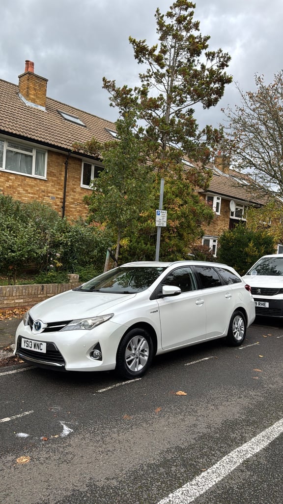 Toyota, AURIS, Estate, 2013, Other, 1798 (cc), 5 doors