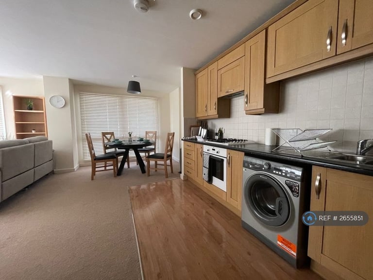 2 bedroom flat in Mayer House, Reading, RG1 (2 bed) (#2655851)