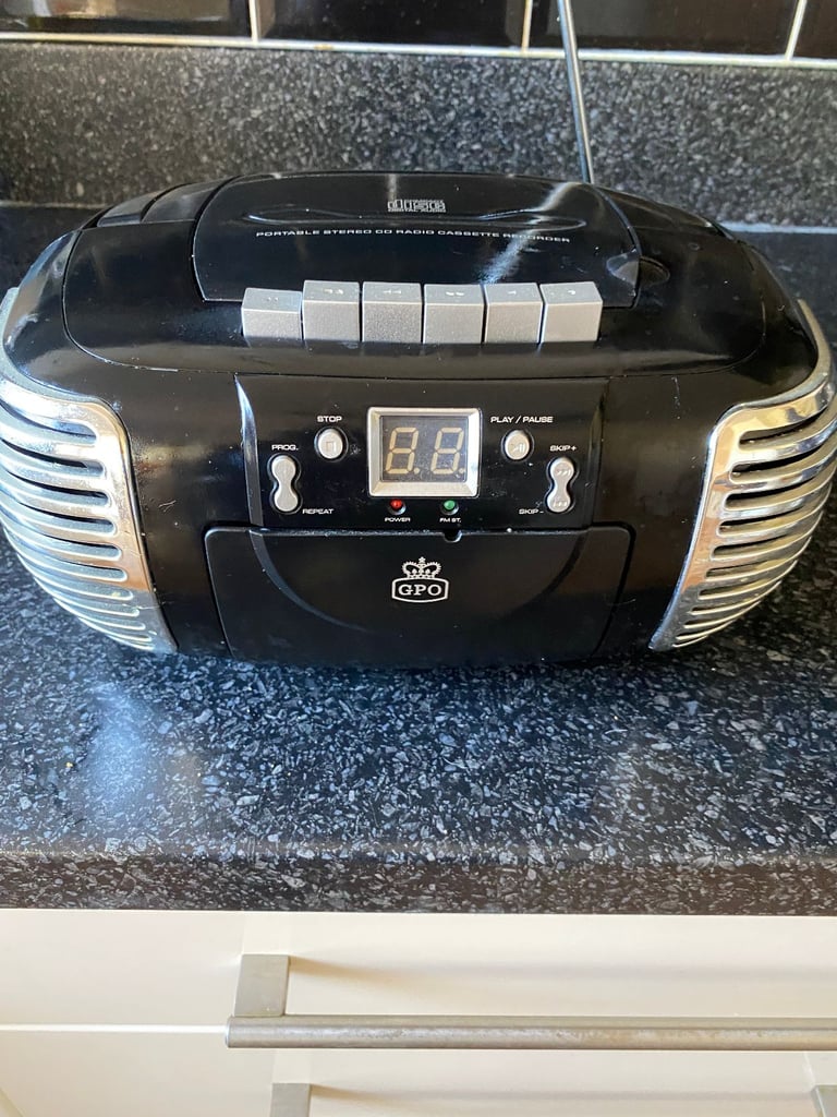 Portable Stereo CD Radio and Cassette Player very good condition