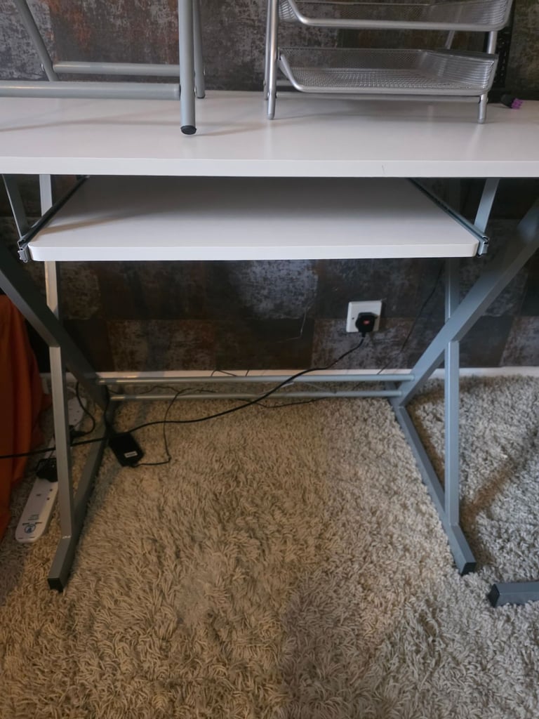 Home office corner desk & chair