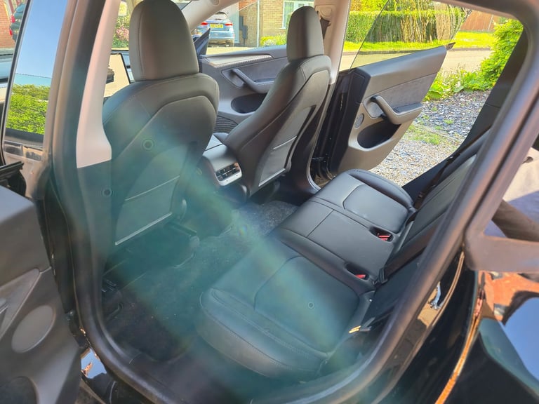 Tesla, MODEL Y, 2023, 1 Owner, 20 inch wheels