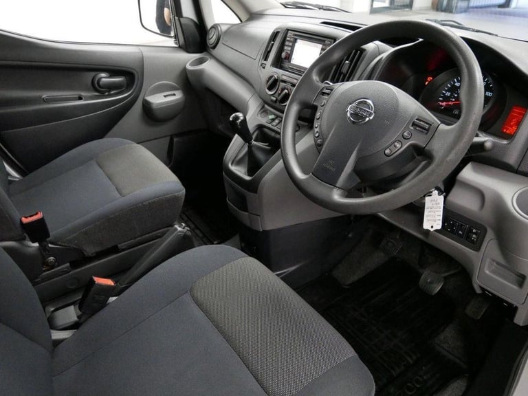 2017 NISSAN NV200 1.5 DCI 90 BHP TEKNA EDITION 6 DOOR ( AIR CON + SAT NAV )