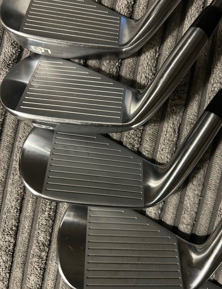 Mizuno Pro 243 Forged Chronology 5-pw KBS Tour 95 PRO+ Pured