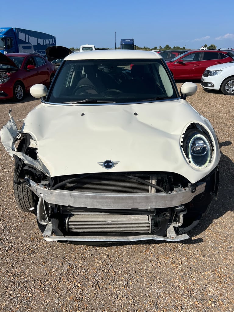 2020 MINI COOPER CLASSIC WHITE EURO 6 SALVAGE DAMAGED REPAIR PETROL CAT S ULEZ