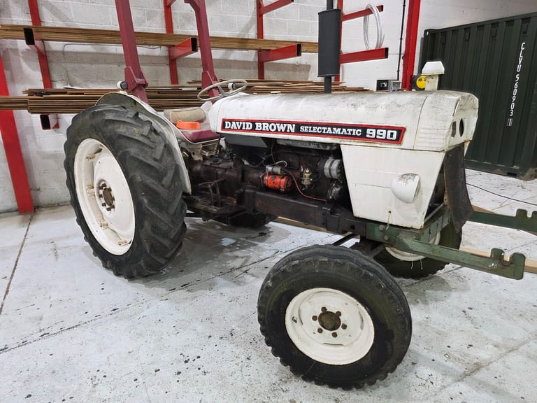 David Brown 990 vintage tractor 