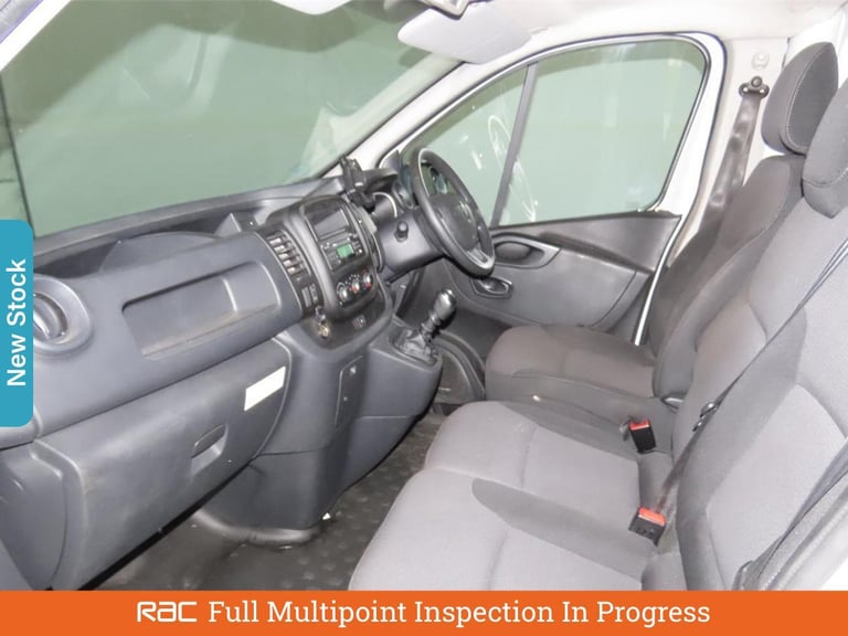 2020 Renault Trafic 2.0 dCi ENERGY 30 Business+ Panel Van 5dr Diesel Manual SWB Standard Roof E P...