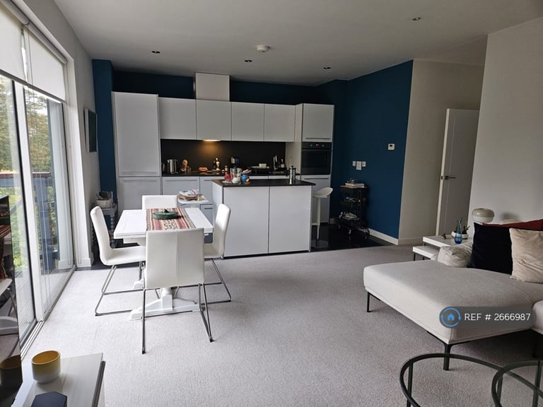 3 bedroom flat in Union Lane, Isleworth, TW7 (3 bed) (#2666987)