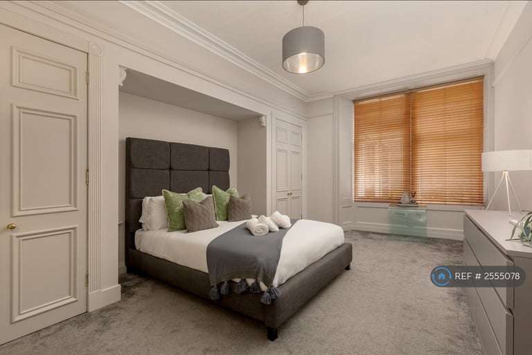 1 bedroom flat in Rothesay Terrace, Edinburgh, EH3 (1 bed) (#2555078)