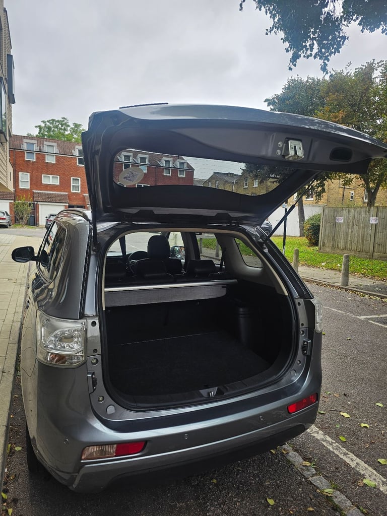 Mitsubishi, OUTLANDER, Estate, 2015, Other, 1998 (cc), 5 doors