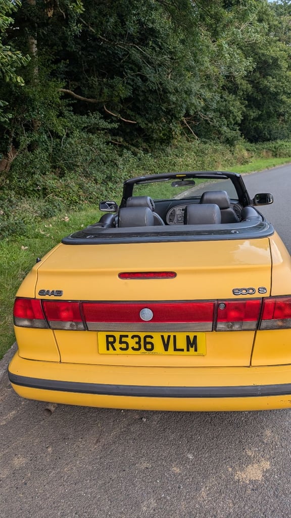 Saab 900s, genuine 41k. Great investment 