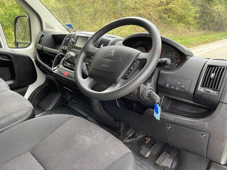 2020 Peugeot Boxer 2.2 BlueHDi 435 Professional L4 H2 Euro 6 (s/s) 5dr PANEL VAN Diesel Manual