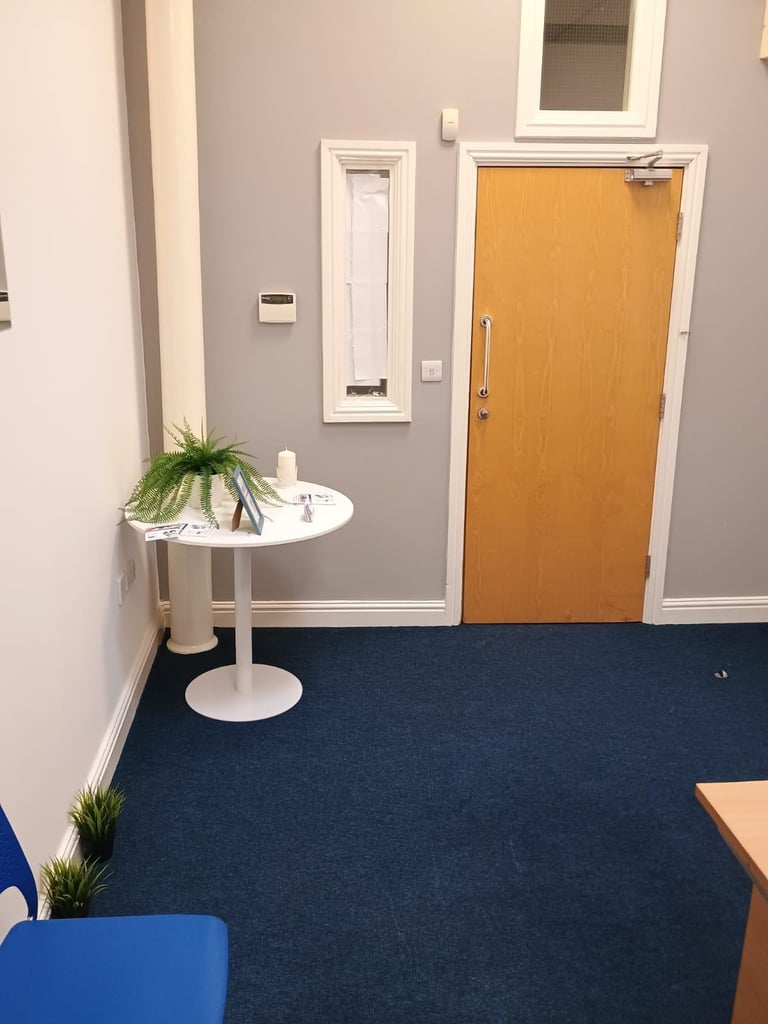 Office space in Oldham, Manchester