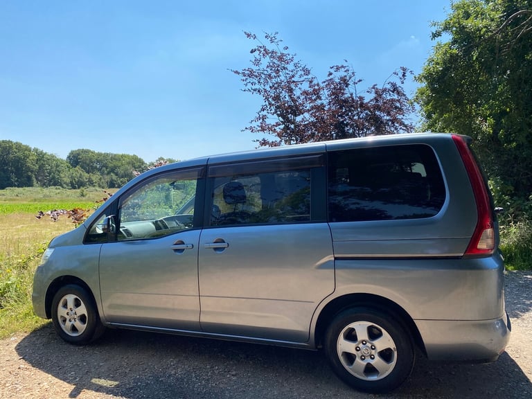 2008 Nissan Serena 2.0 VVI-T PETROL 8 SEATS MPV Petrol