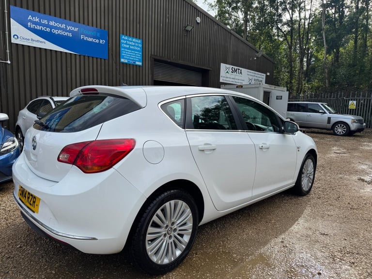 2014 Vauxhall Astra 1.4 16v Excite Euro 5 5dr HATCHBACK Petrol Manual
