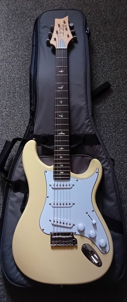 PRS SE Silver Sky John Mayer Guitar