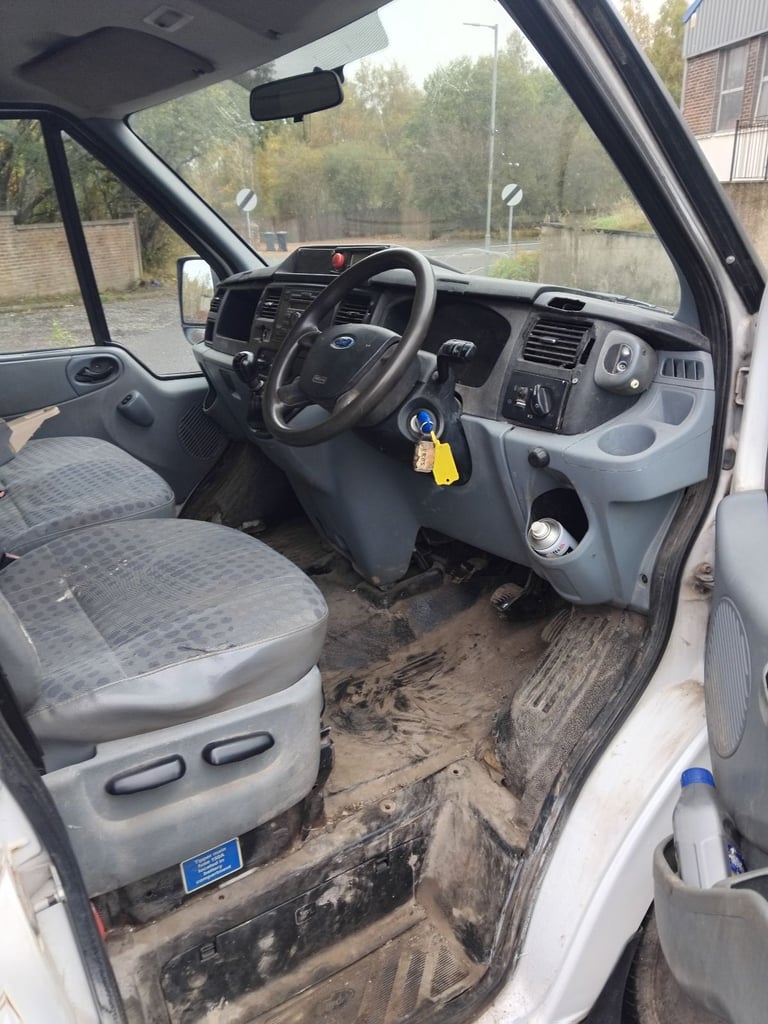 FORD TRANSIT CREWCAB TIPPER